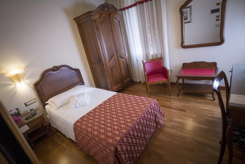 פורטוגרוארו Hotel Spessotto מראה חיצוני תמונה
